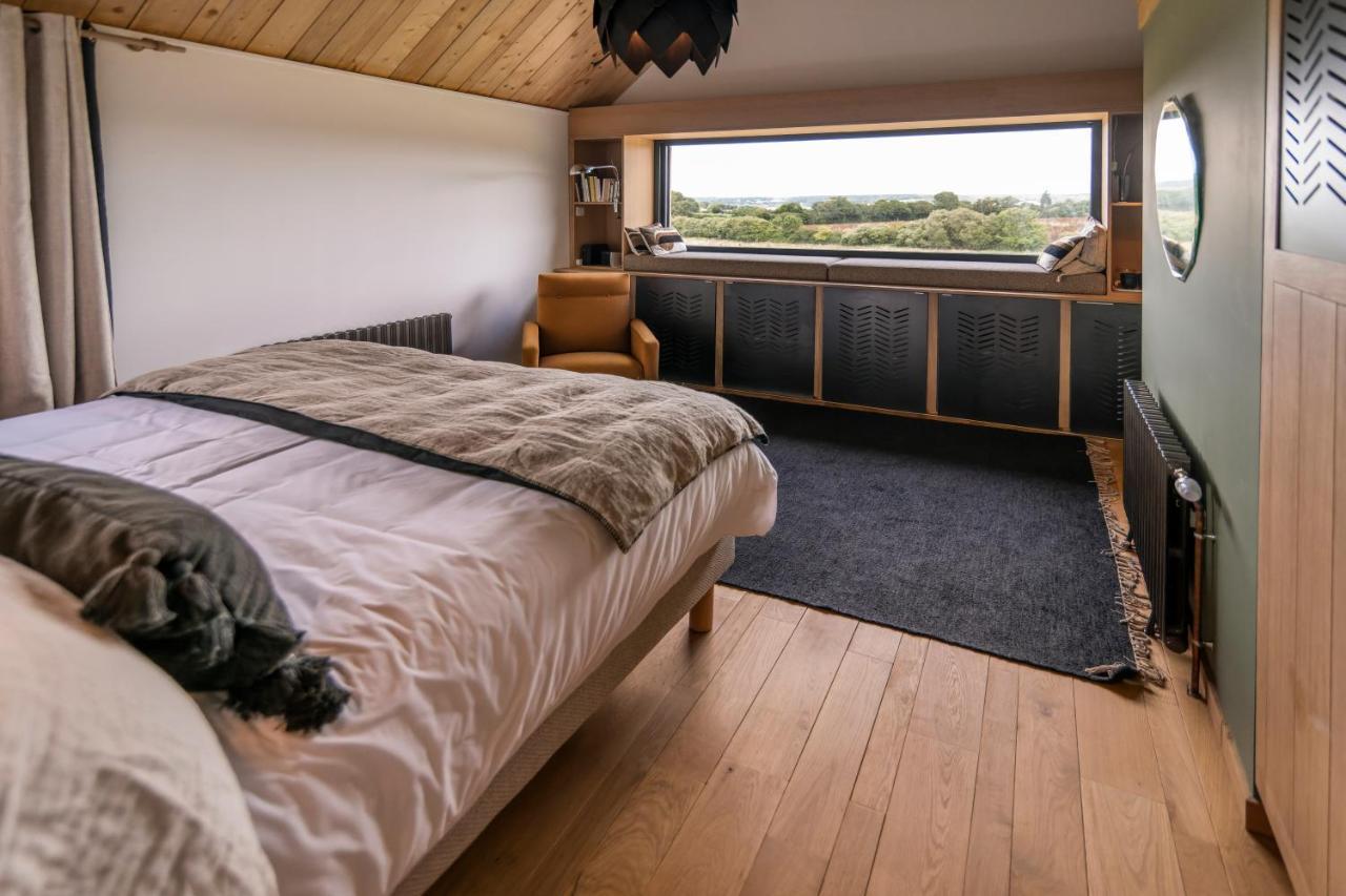 Hotel La Planque à Bellou-le-Trichard Extérieur photo