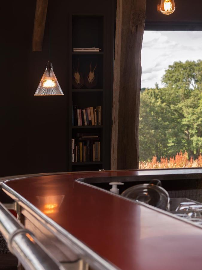 Hotel La Planque à Bellou-le-Trichard Extérieur photo