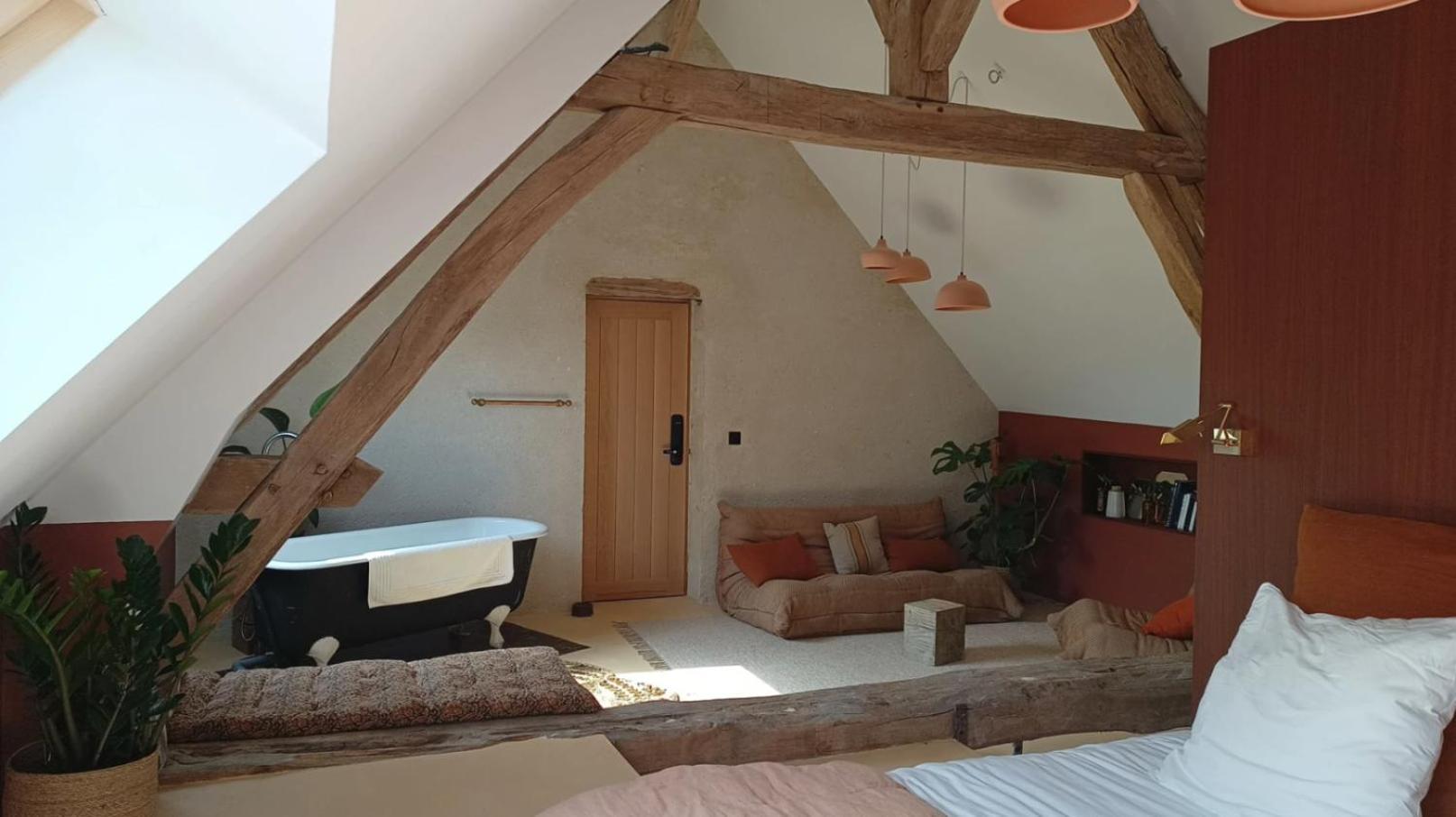 Hotel La Planque à Bellou-le-Trichard Extérieur photo